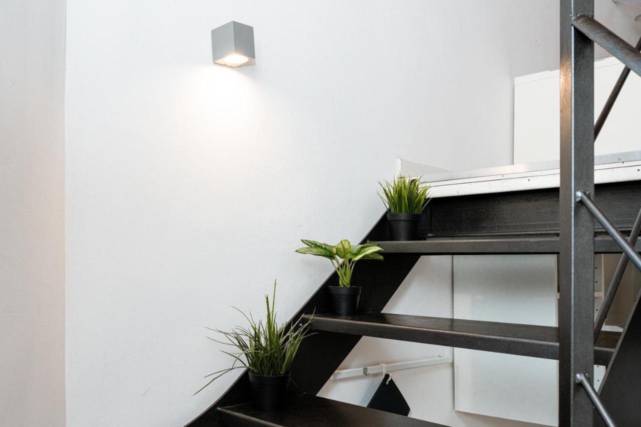 Stagabin Little Loft Near Porta Susa Station And Subway Турин Экстерьер фото